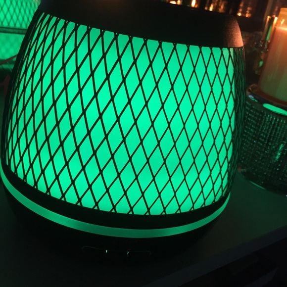 Color changing oil diffuser - Picture 7 of 8